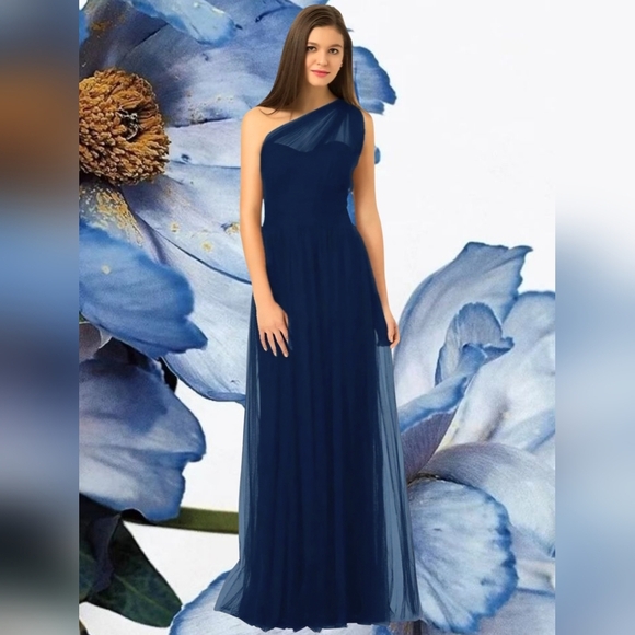 Bill Levkoff Dresses & Skirts - Bill Levkoff English Netting One-Shoulder Gown